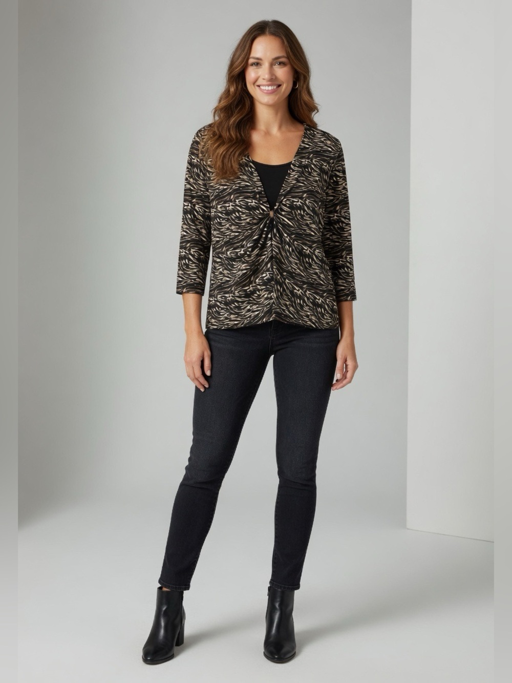 Notations Women’s Black and Printed Twist Blouse Size Medium